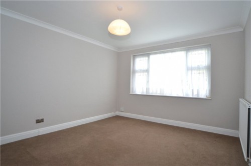 Burwood Avenue, Pinner, Middlesex, HA5 - Photo 16