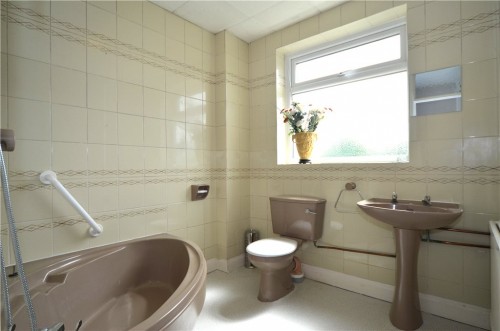 Burwood Avenue, Pinner, Middlesex, HA5 - Photo 18
