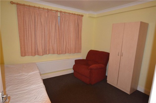 Village Way, Pinner, HA5 - Photo 4