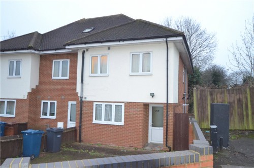 Village Way, Pinner, HA5 - Photo 1