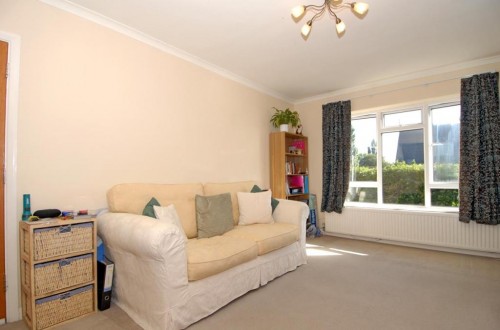 Glebe Court, Hill Lane, Ruislip, Middlesex, HA4 - Photo 2