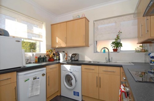 Glebe Court, Hill Lane, Ruislip, Middlesex, HA4 - Photo 3