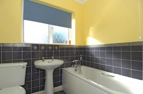 Glebe Court, Hill Lane, Ruislip, Middlesex, HA4 - Photo 4