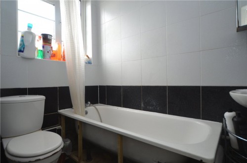 Victoria Road, Ruislip, Middlesex, HA4 - Photo 6